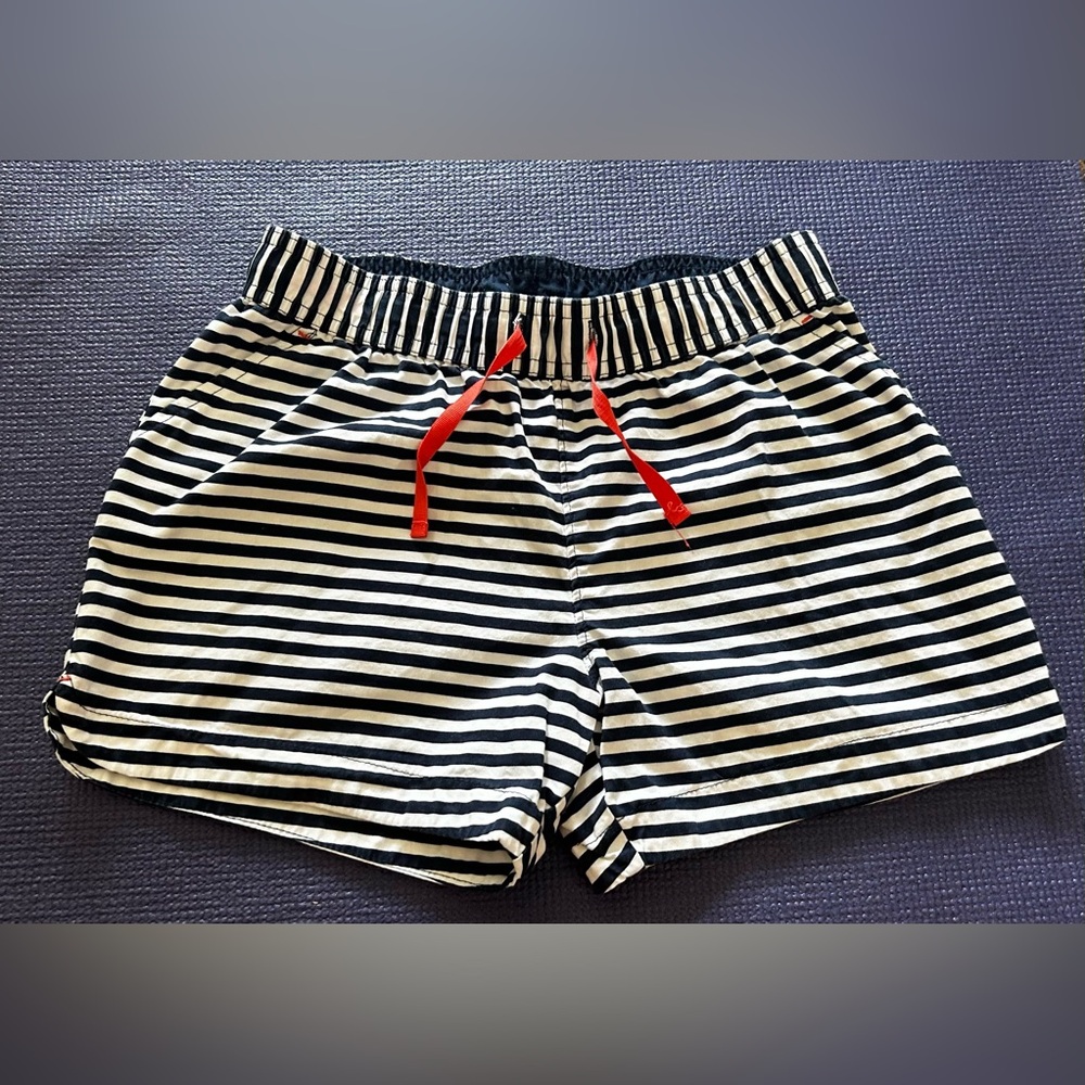 2/$13 Lands' End girls Navy and White Striped Shorts size M 10-12